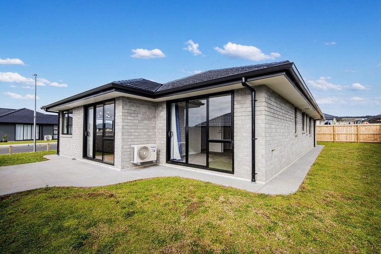 Photo of property in 15 Ohau Crescent, Tikipunga, Whangarei, 0112