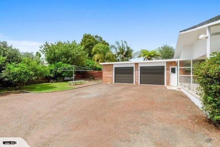 Photo of property in 328 Great South Road, Opaheke, Papakura, 2113