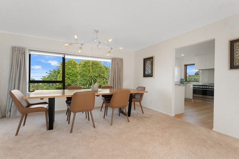 Photo of property in 1/23 Park Rise, Campbells Bay, Auckland, 0630