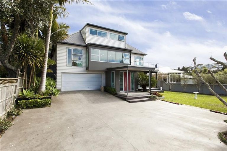 Photo of property in 78 Beach Road, Castor Bay, Auckland, 0620