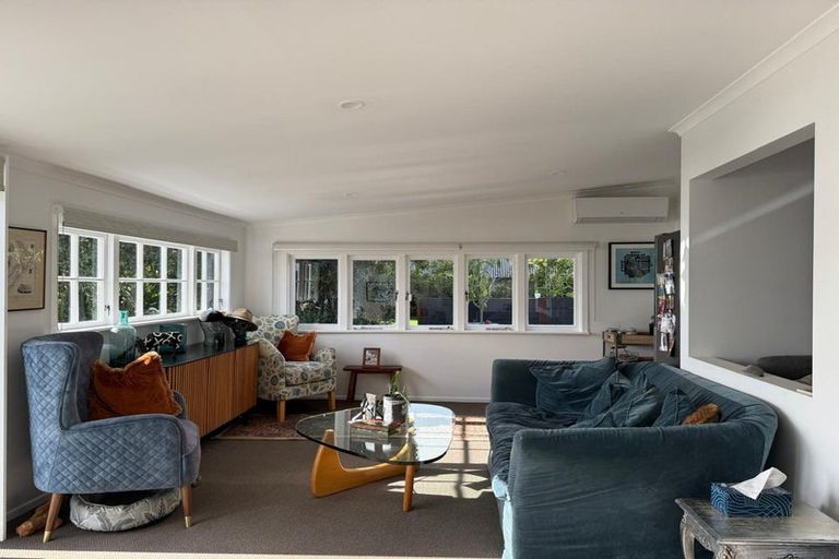 Photo of property in 75a Torkar Road, Clarks Beach, 2122