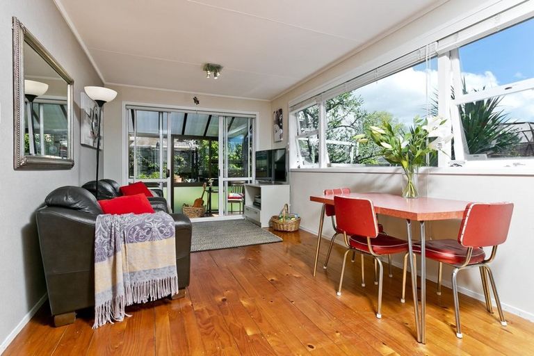Photo of property in 2/8a Harley Road, Hauraki, Auckland, 0622