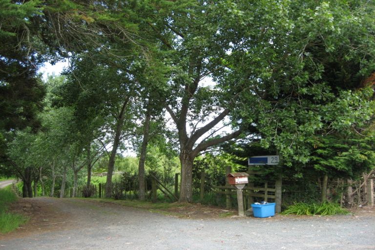 Photo of property in 31 Meryl Avenue, Kumeu, 0891