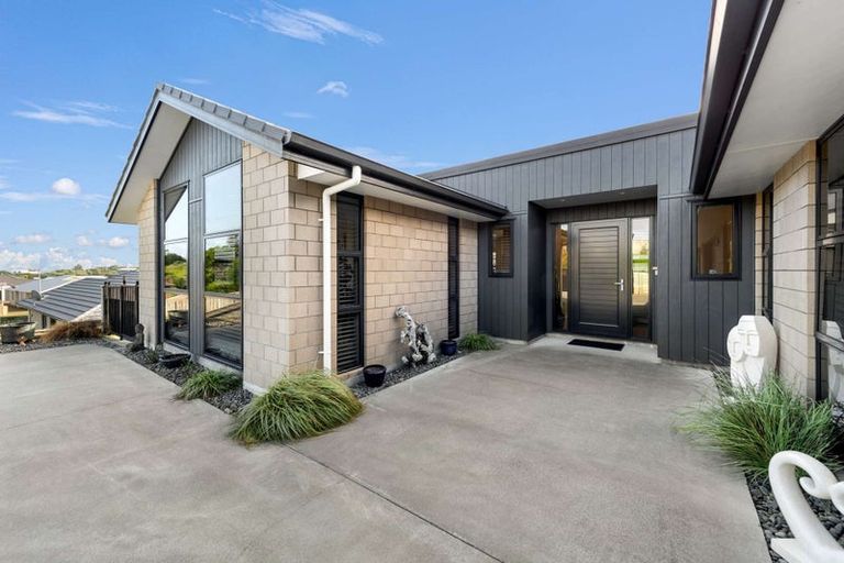 Photo of property in 45 Golf Vue Place, Castlecliff, Whanganui, 4501