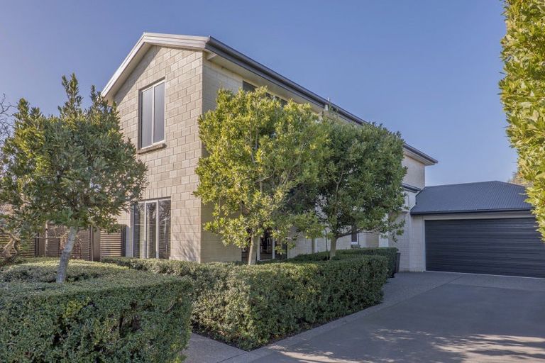 Photo of property in 17 Westpark Drive, Burnside, Christchurch, 8053