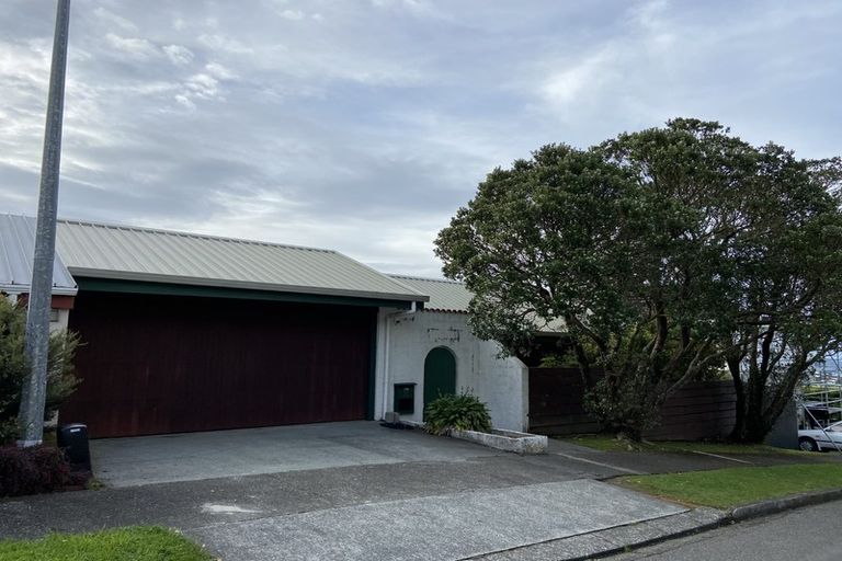 Photo of property in 8 Nagpur Terrace, Broadmeadows, Wellington, 6035