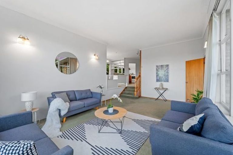 Photo of property in 30 Heathcote Road, Castor Bay, Auckland, 0620