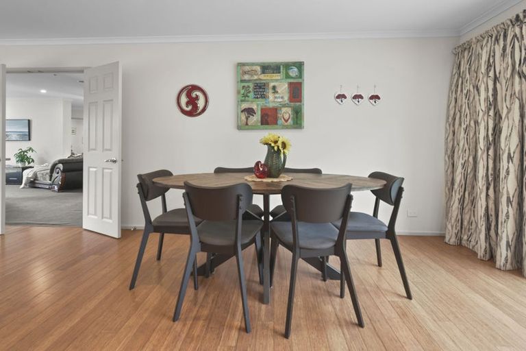 Photo of property in 28 Hawaiian Parade, Arkles Bay, Whangaparaoa, 0932