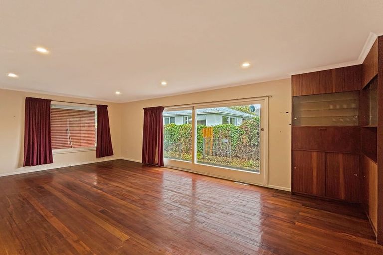 Photo of property in 416 Memorial Avenue, Burnside, Christchurch, 8053