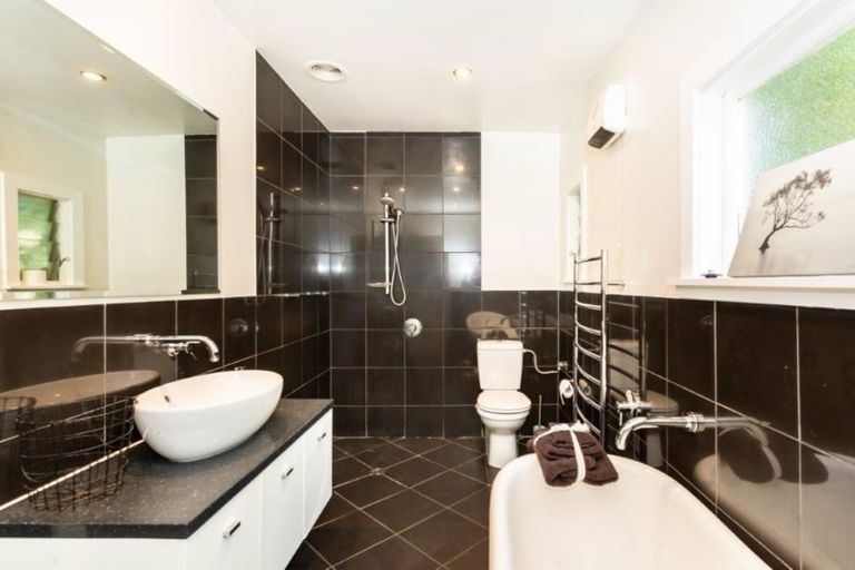 Photo of property in 27 High Street, Leeston, 7632