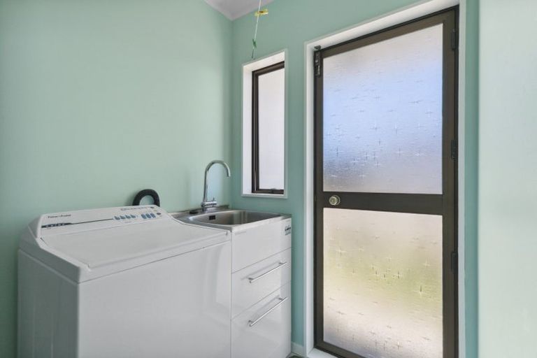 Photo of property in 7 Cathie Place, Karori, Wellington, 6012