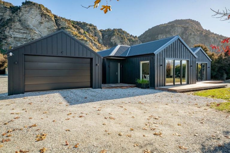 Photo of property in 10a Old Racecourse Road, Albert Town, Wanaka, 9305