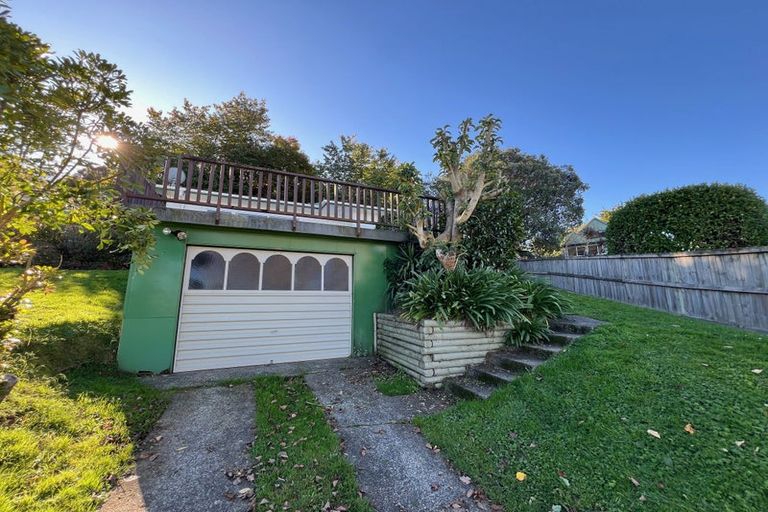 Photo of property in 18 Rothesay Place, Dinsdale, Hamilton, 3204