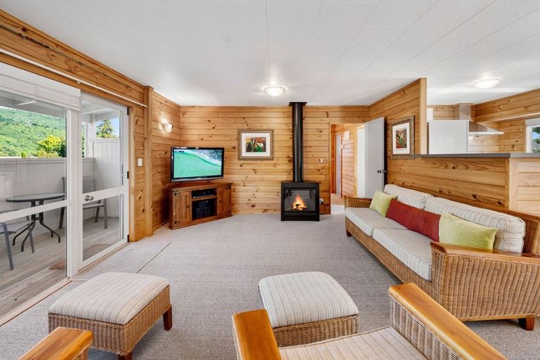 Photo of property in 26 Angela Place, Kinloch, Taupo, 3377