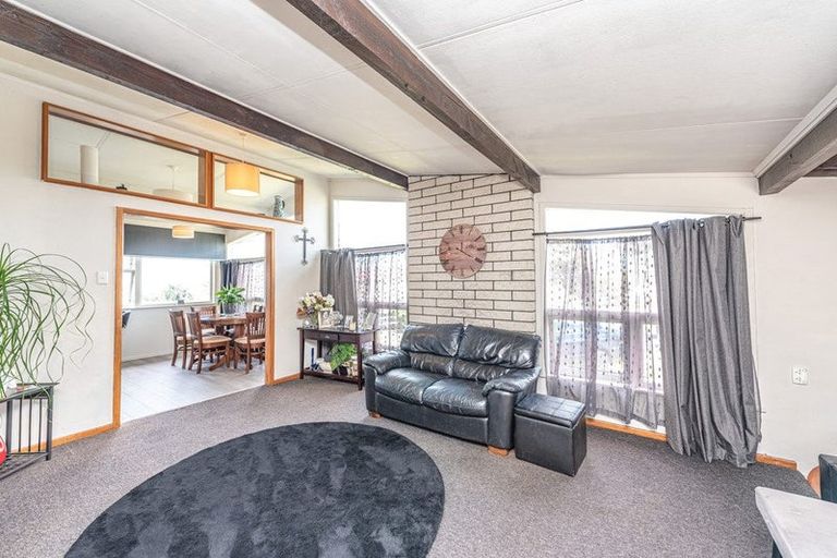 Photo of property in 3 Rogers Street, Castlecliff, Whanganui, 4501