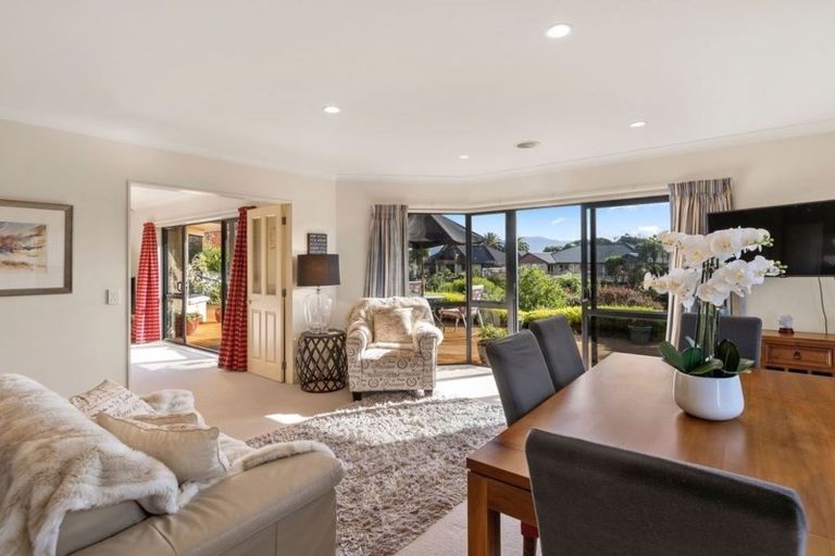 Photo of property in 38 Monarch Place, Paraparaumu Beach, Paraparaumu, 5032