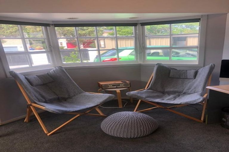 Photo of property in 8 Himalaya Drive, Half Moon Bay, Auckland, 2012