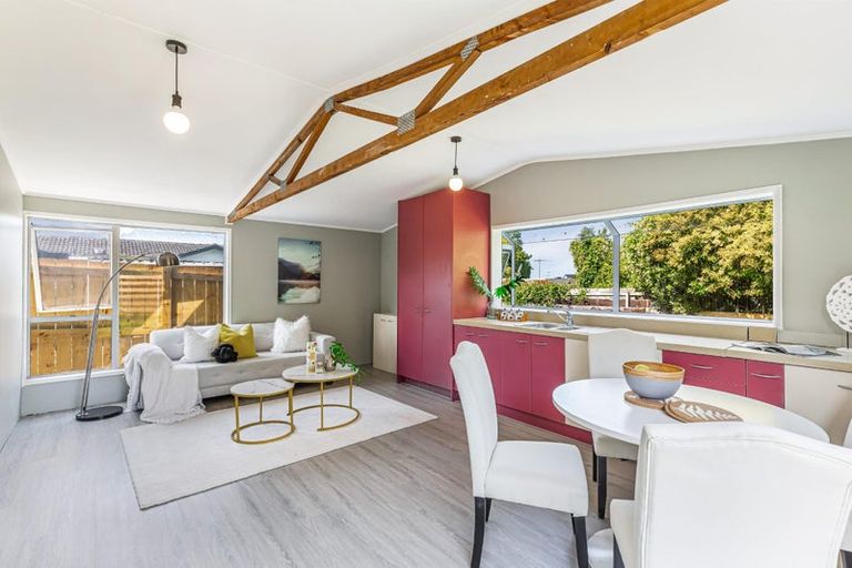 Photo of property in 8 Frostbite Place, Ranui, Auckland, 0612