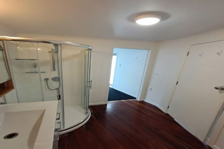 Photo of property in 2/21 Hythe Terrace, Mairangi Bay, Auckland, 0630