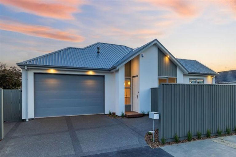 Photo of property in 237 Wairakei Road, Bryndwr, Christchurch, 8053