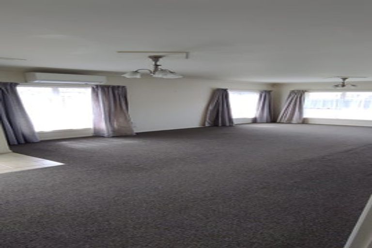 Photo of property in 1/37 Great South Road, Papakura, Takanini, 2110