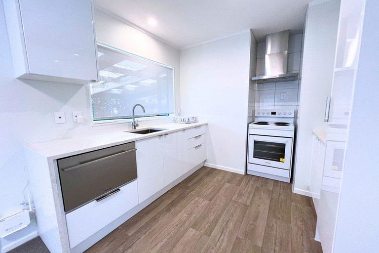 Photo of property in 17 Okura River Road, Okura, Albany, 0792