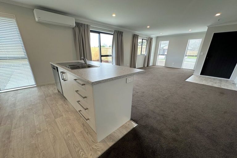 Photo of property in 19 Salkeld Place, Woodend, 7610