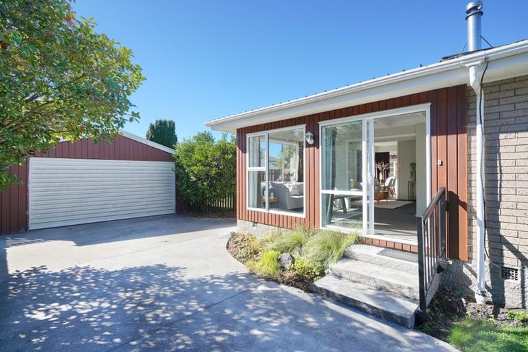 Photo of property in 274 Lake Terrace Road, Shirley, Christchurch, 8061