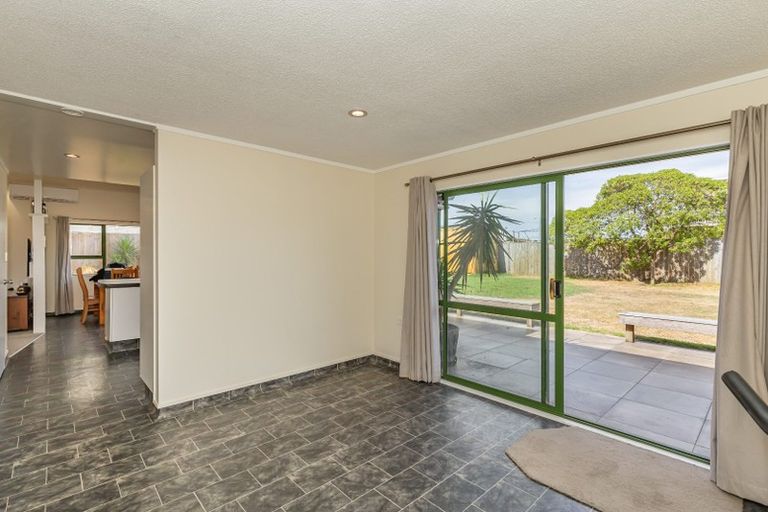 Photo of property in 24 Arataki Grove, Waitarere Beach, Levin, 5510