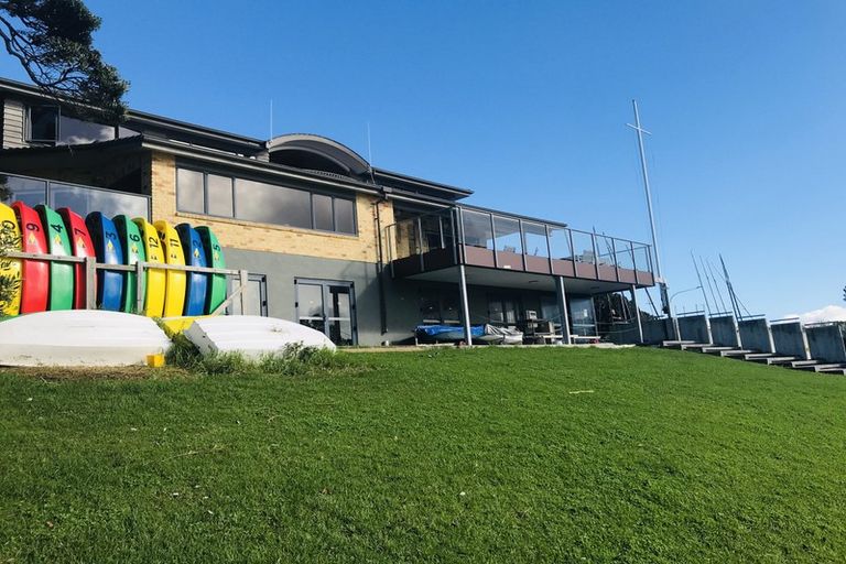 Photo of property in 23a Bournemouth Terrace, Murrays Bay, Auckland, 0630