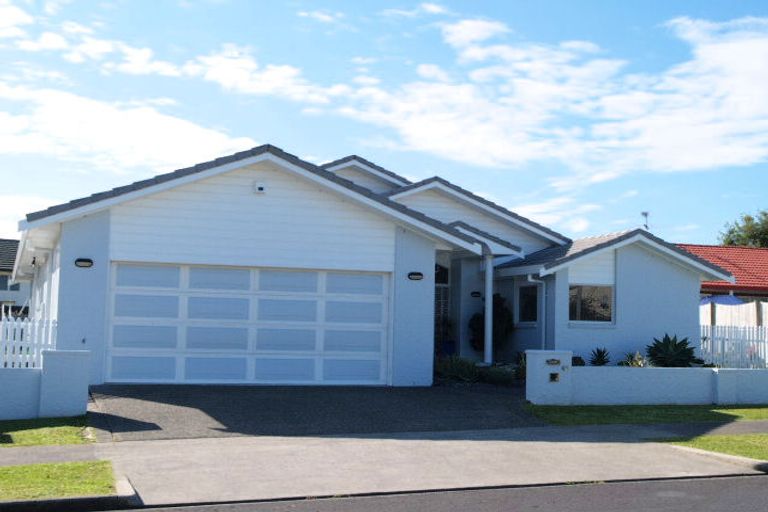 Photo of property in 45 Matterhorn Crescent, Northpark, Auckland, 2013