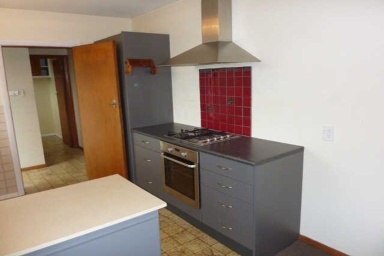 Photo of property in 8 Oban Place, Woolston, Christchurch, 8062