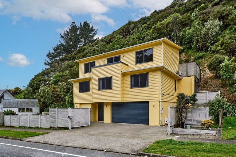 Photo of property in 13 Postgate Drive, Whitby, Porirua, 5024
