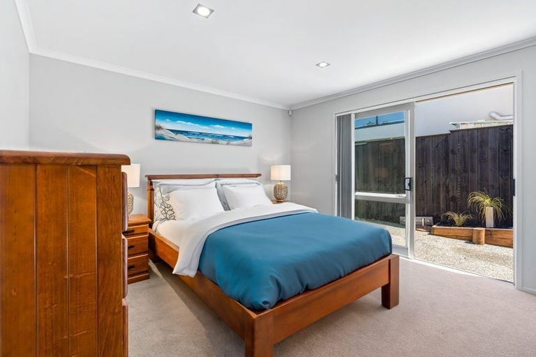 Photo of property in 16 Lagoon View, Gulf Harbour, Whangaparaoa, 0930