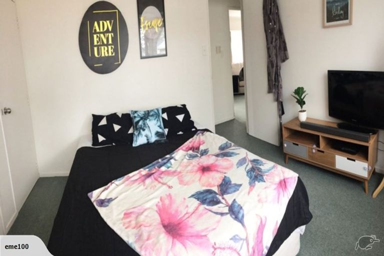 Photo of property in 1/8 Glenburn Place, Papakura, 2110