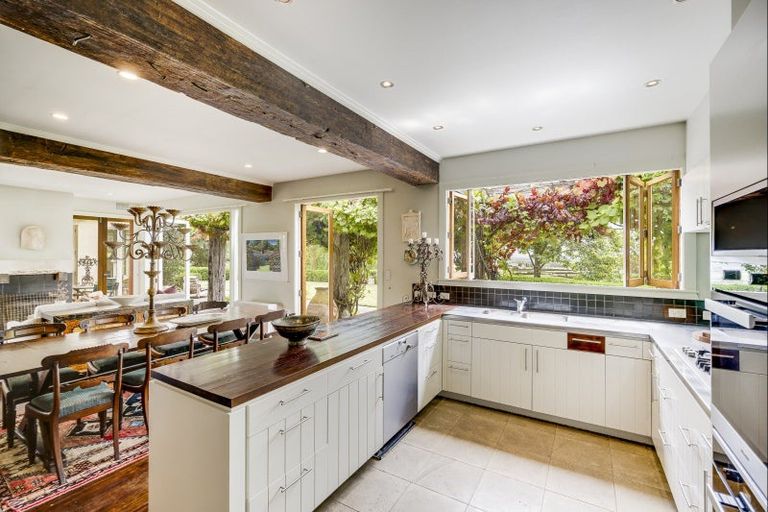 Photo of property in 77 Black Barn Road, Havelock North, 4294