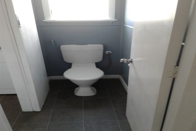 Photo of property in 12 Moray Place, Highbury, Palmerston North, 4412