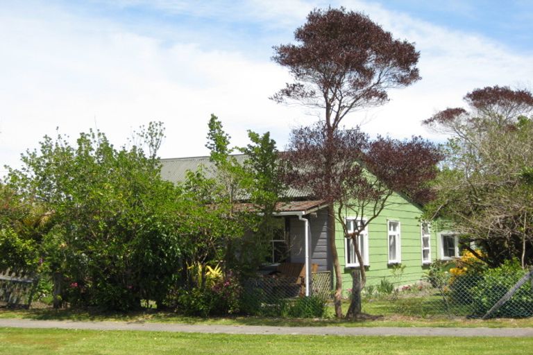 Photo of property in 12 Queen Street, Westport, 7825