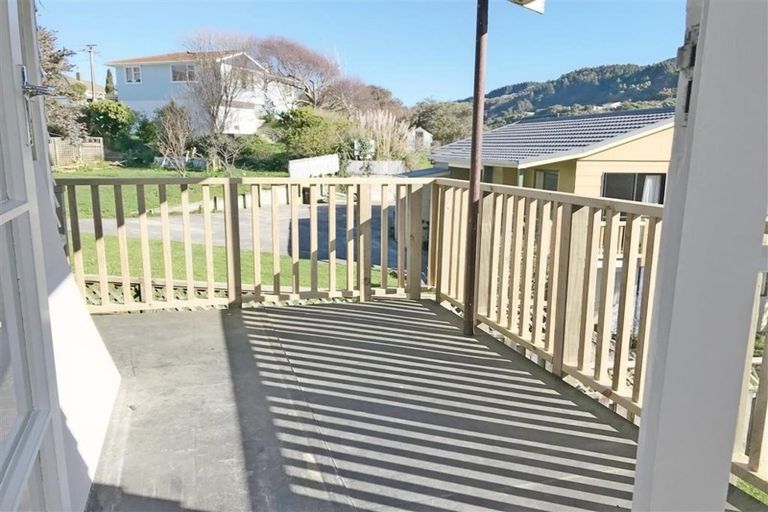 Photo of property in 6 Massey Street, Tawa, Wellington, 5028