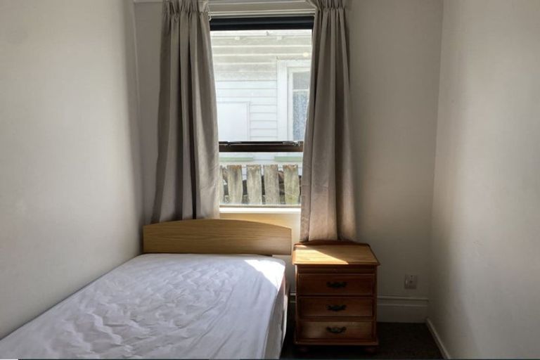 Photo of property in 35 Bay Street, Petone, Lower Hutt, 5012