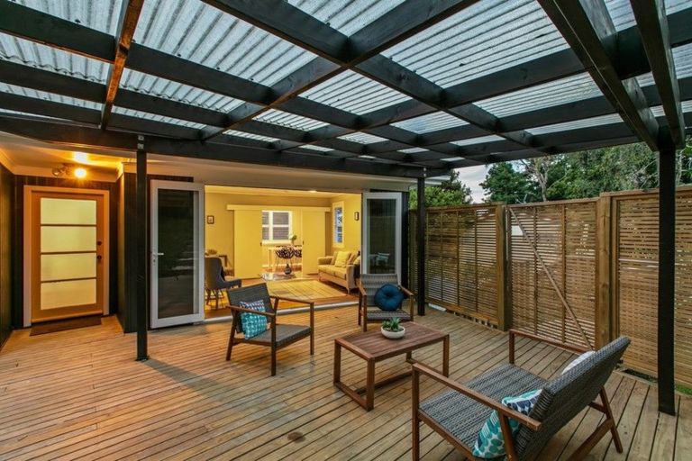 Photo of property in 1/235 Rangatira Road, Beach Haven, Auckland, 0626