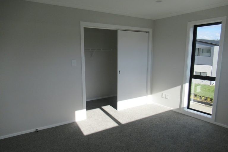 Photo of property in 1 Desert Gold Lane, Wallaceville, Upper Hutt, 5018