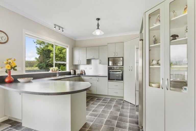 Photo of property in 178 Waikawa Beach Road, Manakau, Levin, 5573