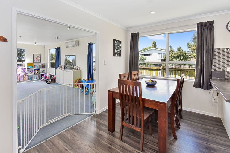 Photo of property in 36 Sunnypark Avenue, Rosehill, Papakura, 2113