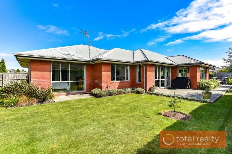 Photo of property in 8 Rosario Place, Aidanfield, Christchurch, 8025