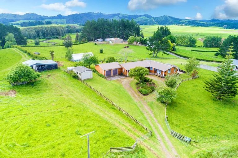 Photo of property in 957 Te Pahu Road, Te Pahu, Hamilton, 3285