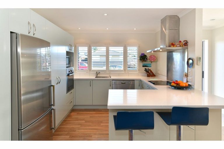 Photo of property in 31 Elizabeth Street, Orewa, 0931