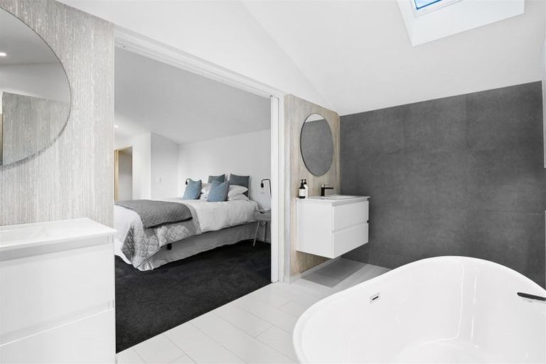 Photo of property in 68 Blighs Road, Strowan, Christchurch, 8052