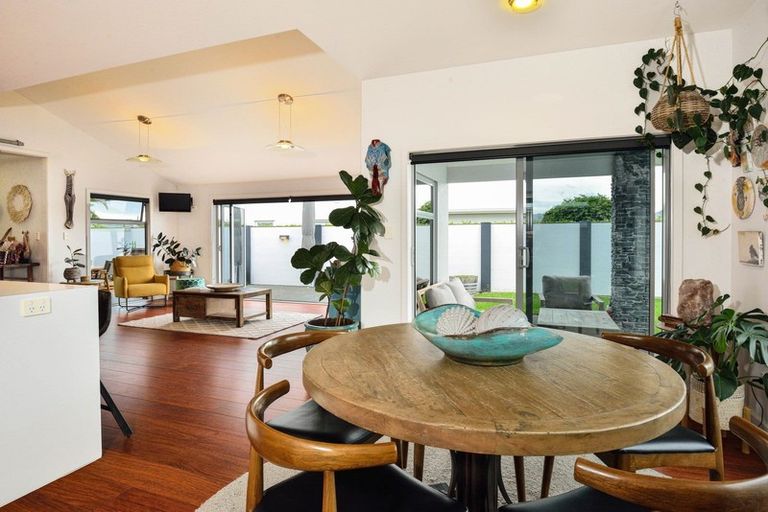 Photo of property in 13 Charteris Rise, Riverdale, Gisborne, 4010