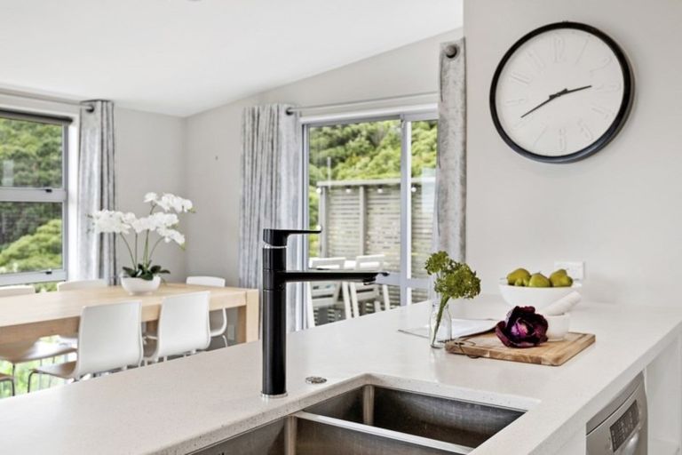 Photo of property in 19j Kabul Street, Khandallah, Wellington, 6035